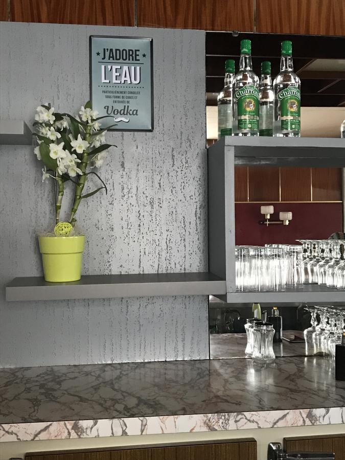 Hotel Restaurant Le Parisien ルルド エクステリア 写真